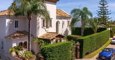 Haus 5 Schlafzimmer in Estepona, Spanien
