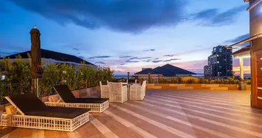 Condo 4 bedrooms in Pattaya City, Thailand