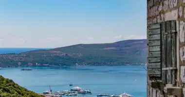 3 bedroom house in Gornja Lastva, Montenegro