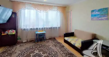 Квартира 3 комнаты в Тельмы 1, Беларусь