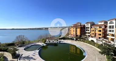 Многоуровневые квартиры 2 комнаты в Ахелой, Болгария