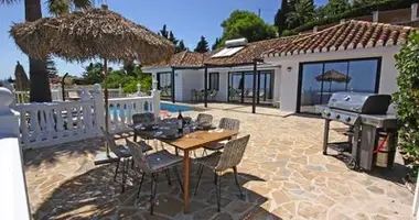 4 bedroom house in Benalmadena, Spain