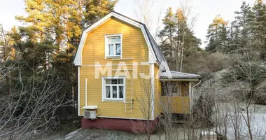 Dom 4 pokoi w Kouvola sub region, Finlandia