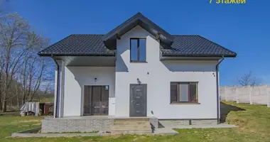 Dom wolnostojący w Bialarucki sielski Saviet, Białoruś