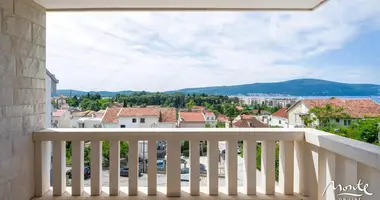 Apartamento 1 habitacion en Tivat, Montenegro