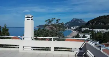 Casa 4 habitaciones en , Montenegro