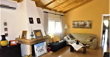 Дом 4 комнаты в Loutraki Perachora Agioi Theodoroi Municipality, Греция