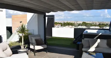 Penthouse 3 bedrooms in Torrevieja, Spain