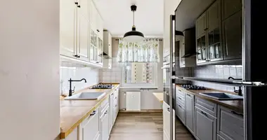 Appartement 4 chambres dans Varsovie, Pologne