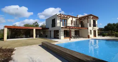 Villa 6 bedrooms in Kouklia, Cyprus