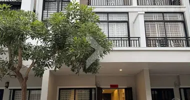 4 bedroom Villa in Ta Ngov Kandal, Cambodia