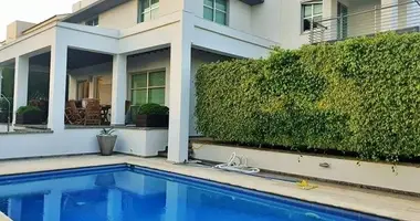 3 bedroom house in Episkopi Municipality, Cyprus