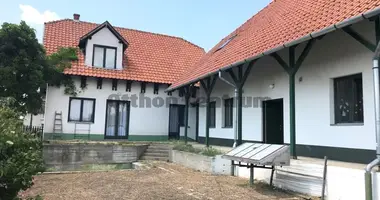 9 room house in Great Plain and North, Hungary