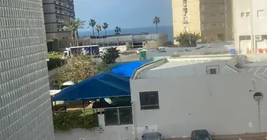 Mieszkanie 4 pokoi w Netanya, Izrael