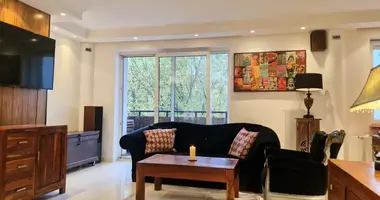 Квартира 2 комнаты в Варшава, Польша