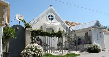 Villa 1 room in Agios Dimitrios, Greece