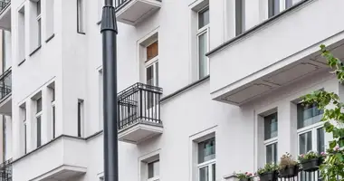 Mieszkanie 1 pokój w Warszawa, Polska