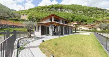 Villa 7 habitaciones en Ossuccio, Italia