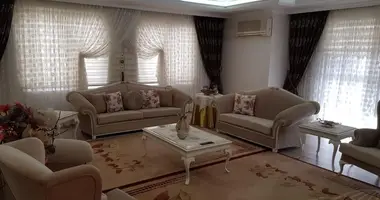 Apartamento 5 habitaciones en Yenisehir, Turquía