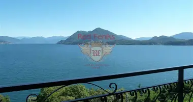 Mieszkanie 3 pokoi w Stresa, Włochy