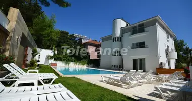 Hotel 1 600 m² in Turkey