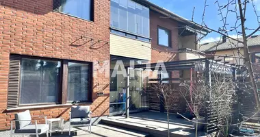 4 bedroom apartment in Helsinki sub-region, Finland