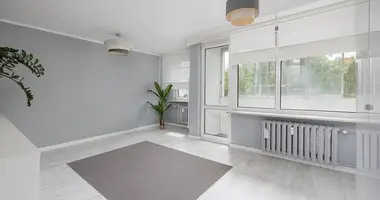 Квартира 3 комнаты в Варшава, Польша