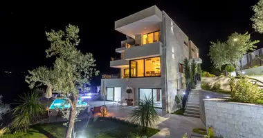 Mieszkanie 5 pokojów w Czarnogóra