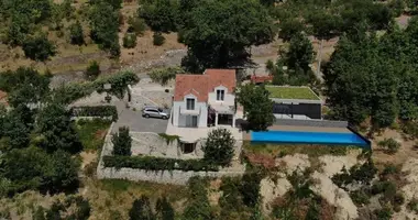 Willa w Grad Omis, Chorwacja