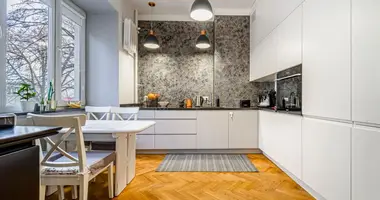 Квартира 2 комнаты в Варшава, Польша