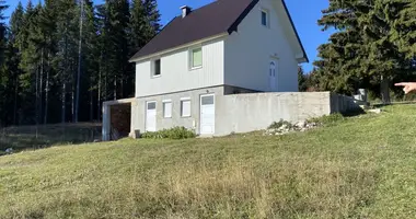 Dom w 3, Czarnogóra