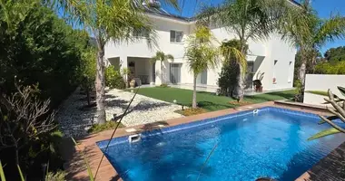 4-Schlafzimmer-Villa in Koinoteta Pyrgou Lemesou, Zypern