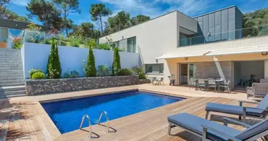 Villa 4 bedrooms in Blanes, Spain