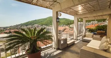 Wohnung 3 Schlafzimmer in Budva, Montenegro