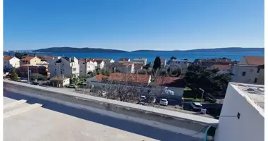 3 room apartment in Kastel Kambelovac, Croatia