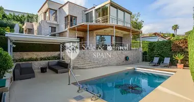 Villa 5 zimmer in Canyelles, Spanien