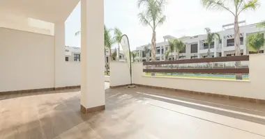 Apartamento 4 habitaciones en Torrevieja, Španjolska
