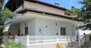 Casa de campo 7 habitaciones en Peristasi, Grecia