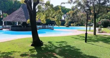Wohnung 3 Schlafzimmer in San Pedro Alcantara, Spanien
