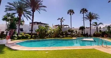 Haus 4 Schlafzimmer in San Pedro Alcantara, Spanien