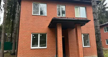 Casa 7 habitaciones en Lobnya, Rusia