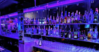 Tienda 500 m² en Pafos, Chipre