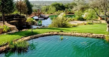 Villa 14 bedrooms in Faro, Portugal