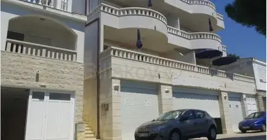 Dom 15 pokojów w Opcina Gradac, Chorwacja