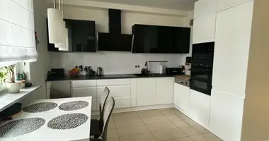 Apartamento 4 habitaciones en Varsovia, Polonia