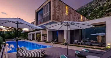Dom 5 pokojów w 7 Seaview Penthouse Kotor Bay, Czarnogóra