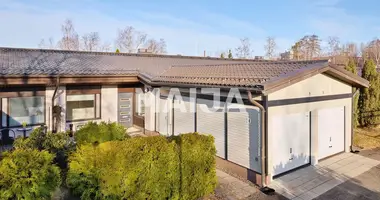 Квартира 3 комнаты в Район Коувола, Финляндия