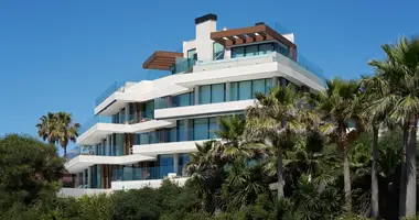 3 bedroom apartment in Estepona, Spain