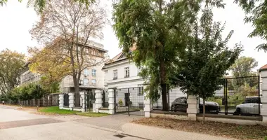 Propriété commerciale 161 m² dans Varsovie, Pologne