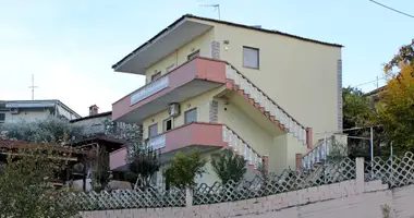 Cottage 5 bedrooms in Skotina, Greece